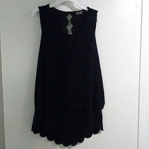 Woman's medium tank top